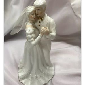 Shiah Yih,R.O.C,porcelain,braid/groom, beautiful.: